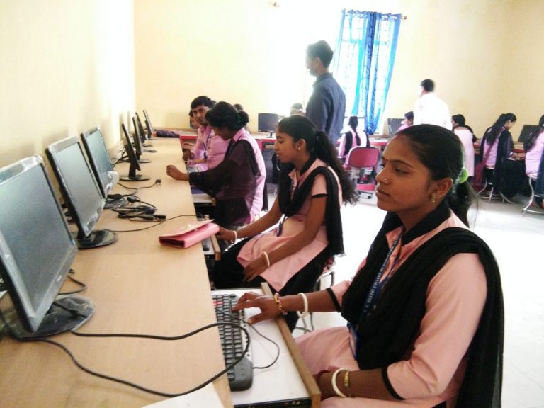 computer-lab (5)